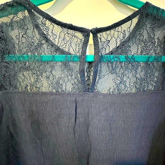 Entro Lace Ruffle Top - Picture 6 of 7